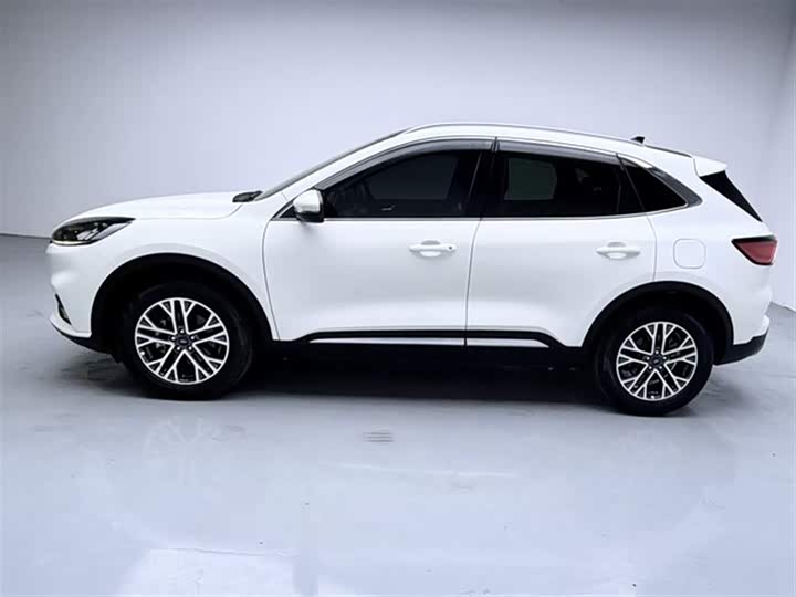 Фото 21 - Ford Escape