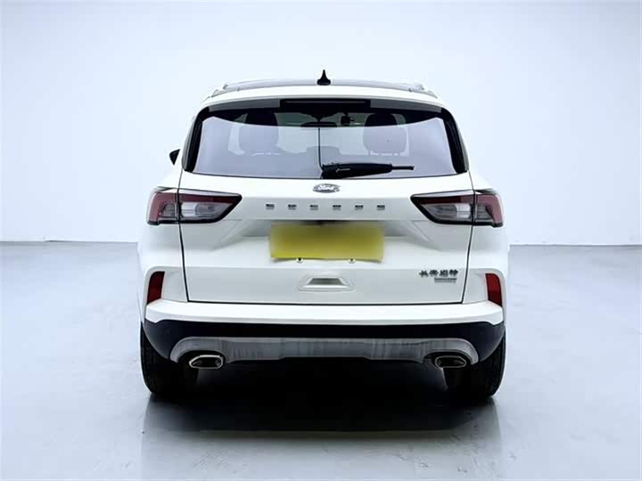 Фото 24 - Ford Escape