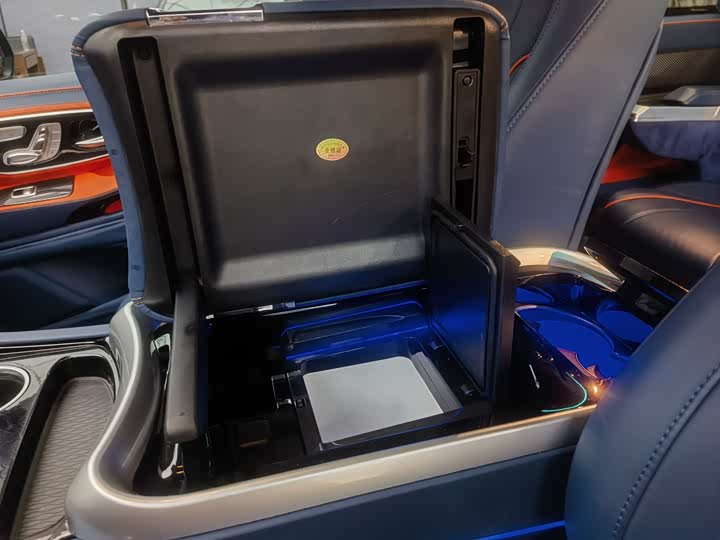 Фото 13 - Mercedes-Benz Vito