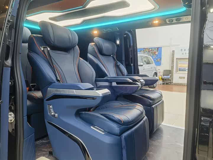 Фото 16 - Mercedes-Benz Vito