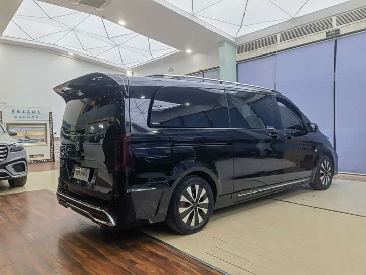 Фото 21 - Mercedes-Benz Vito