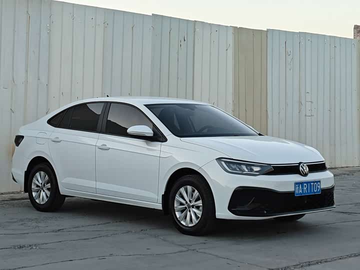 Фото 3 - Volkswagen Lavida