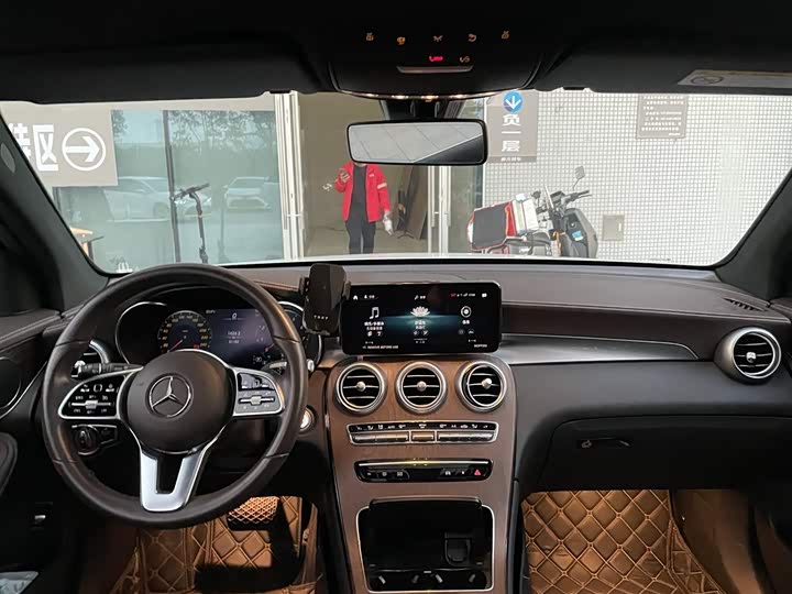 Фото 6 - Mercedes-Benz GLC-Class