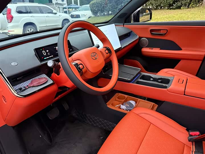 Фото 7 - Toyota bZ3X