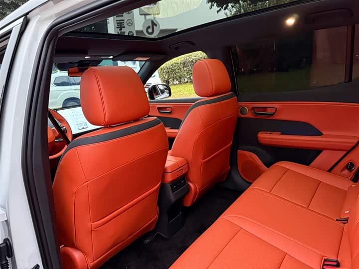 Фото 9 - Toyota bZ3X