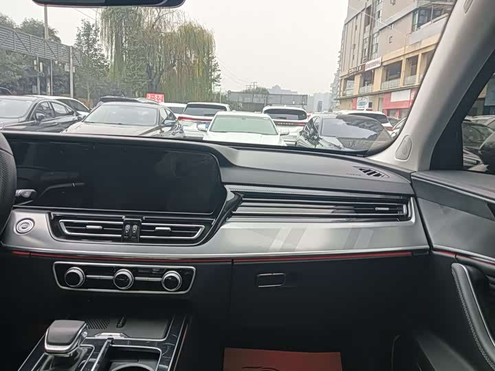 Фото 7 - Hongqi HS5