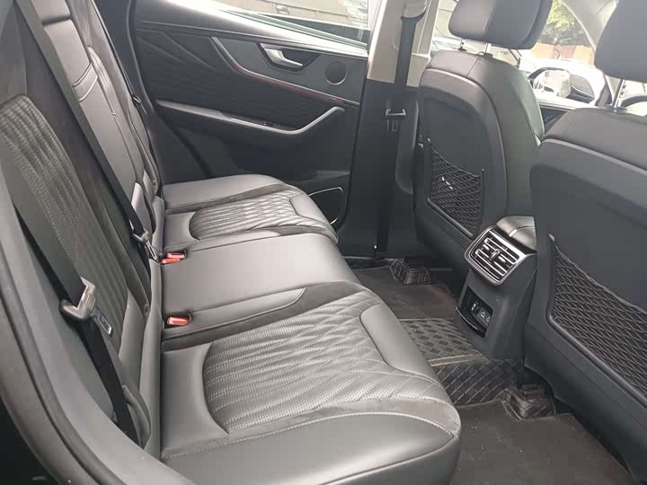 Фото 9 - Hongqi HS5