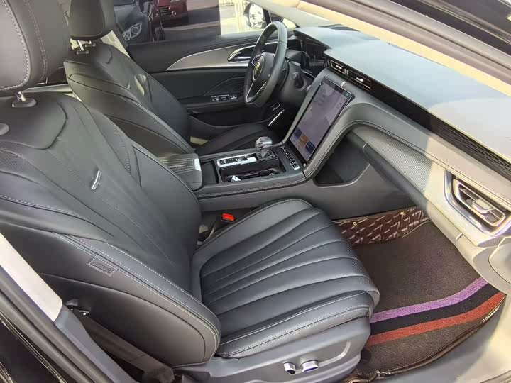 Фото 7 - Hongqi H5