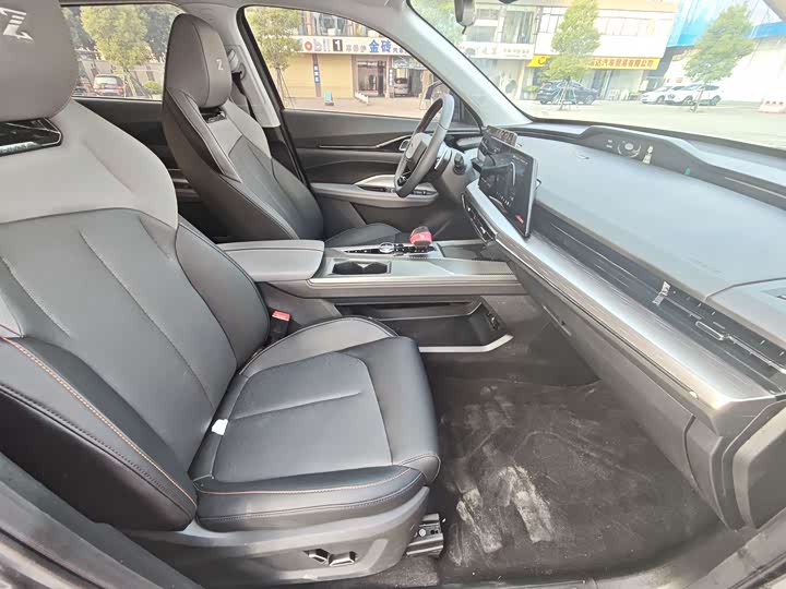 Фото 9 - Changan Oshan Z6