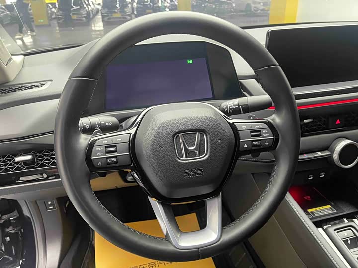 Фото 16 - Honda Accord Hybrid