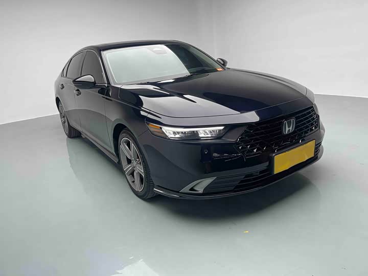 Фото 3 - Honda Accord Hybrid