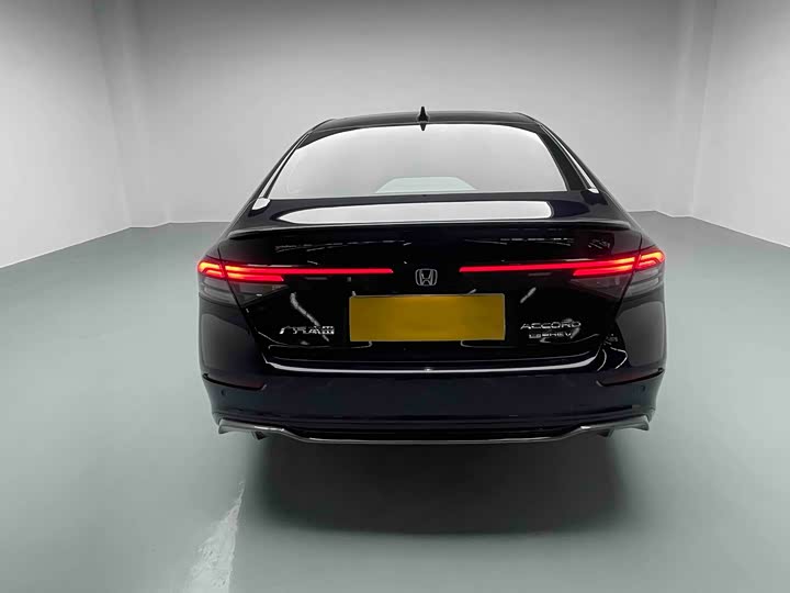 Фото 5 - Honda Accord Hybrid