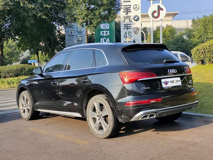 Фото 4 - Audi Q5L
