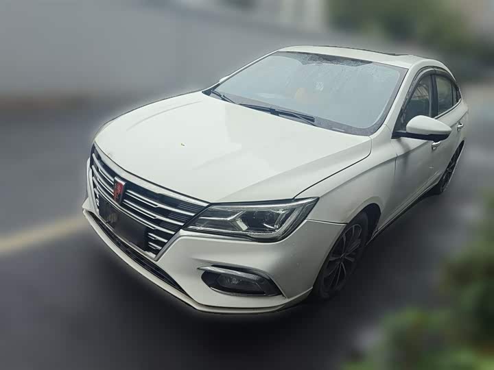 Фото 1 - Roewe i5