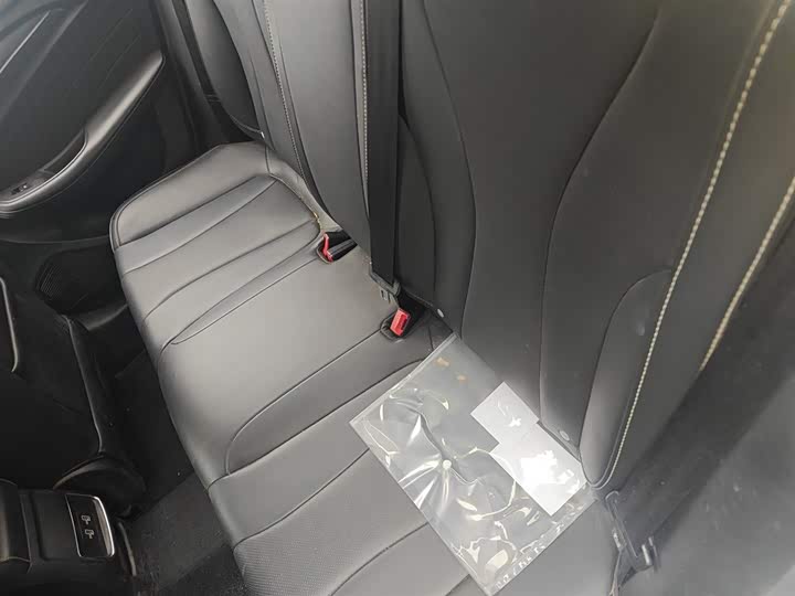 Фото 22 - Roewe i5