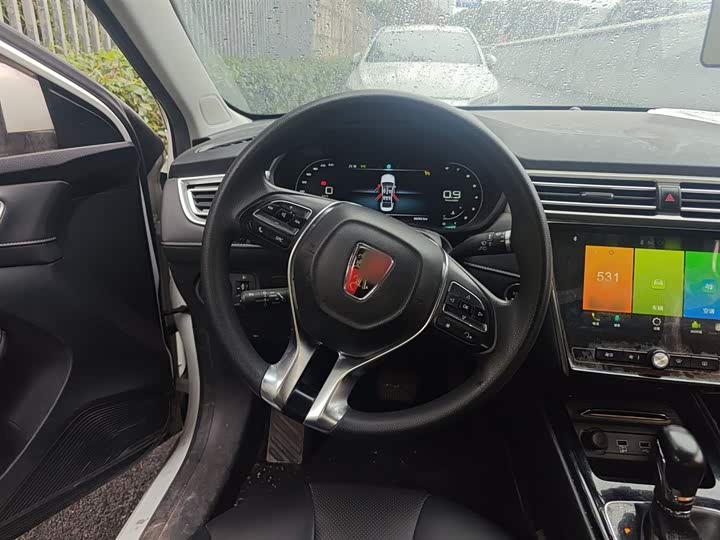 Фото 3 - Roewe i5