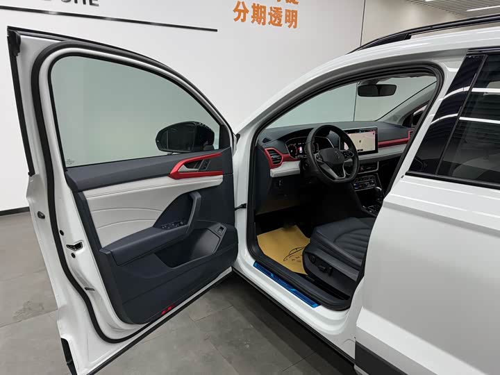 Фото 7 - Volkswagen Tharu