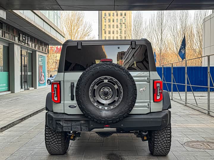 Фото 21 - Ford Bronco