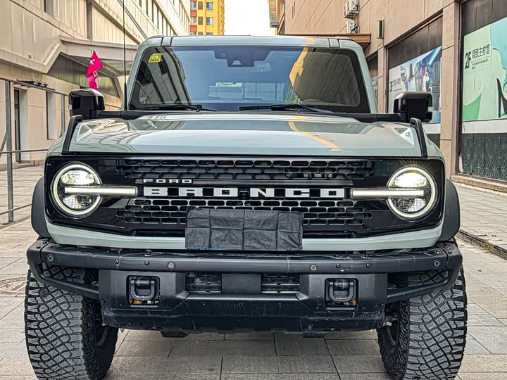 Фото 4 - Ford Bronco