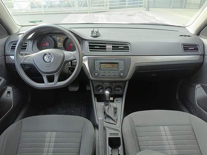 Фото 10 - Volkswagen Lavida