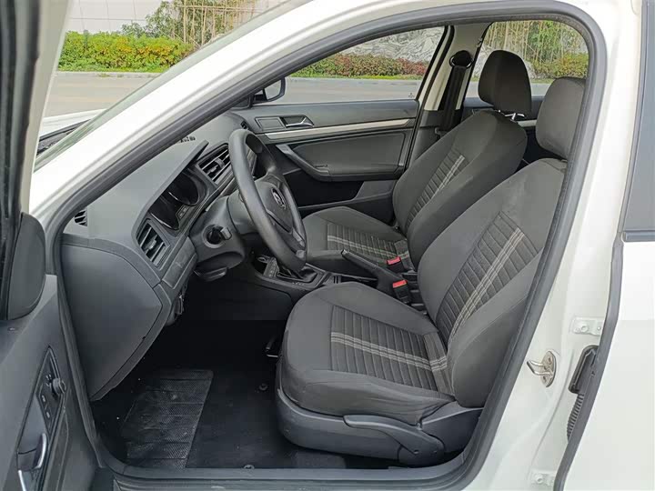 Фото 15 - Volkswagen Lavida