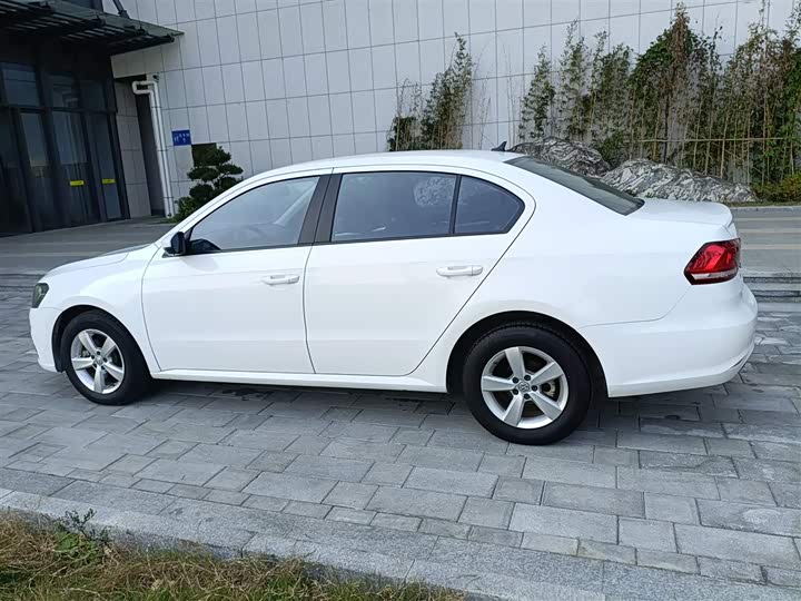 Фото 5 - Volkswagen Lavida