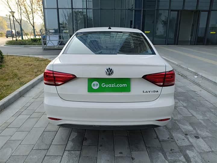 Фото 6 - Volkswagen Lavida