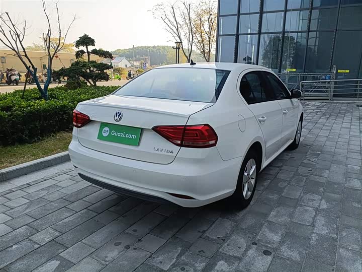 Фото 7 - Volkswagen Lavida