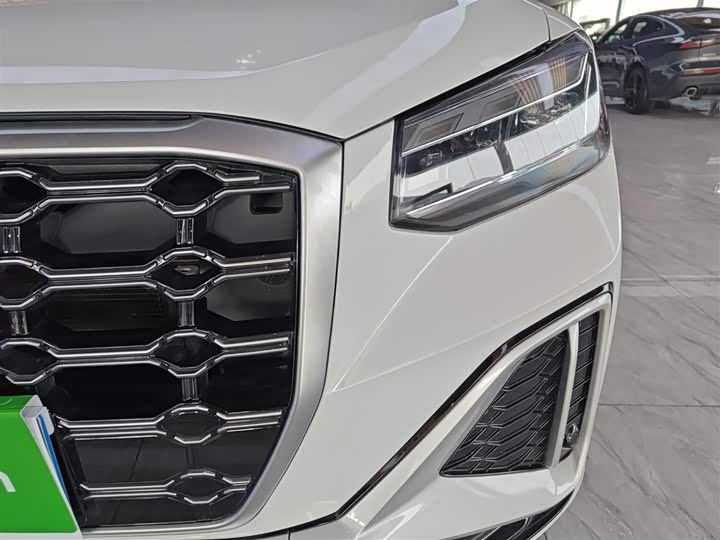 Фото 23 - Audi Q2L