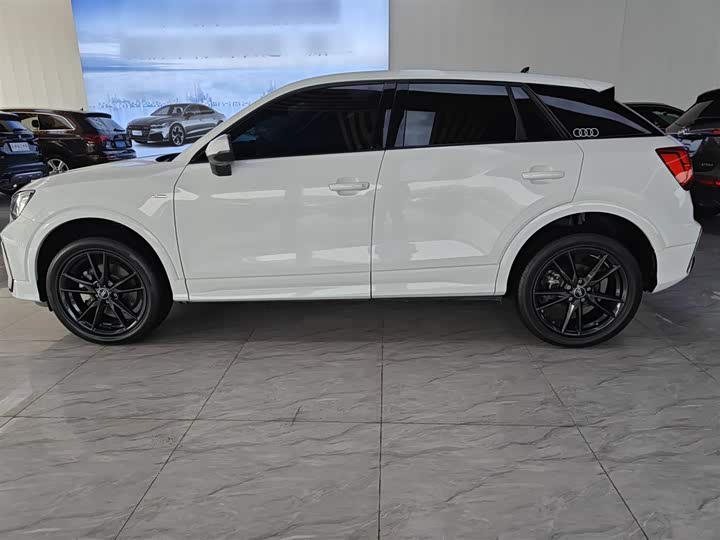 Фото 5 - Audi Q2L