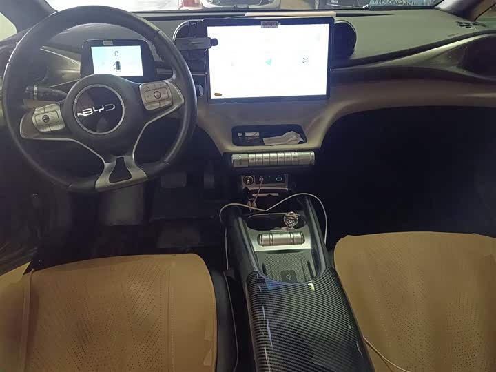 Фото 10 - BYD Dolphin