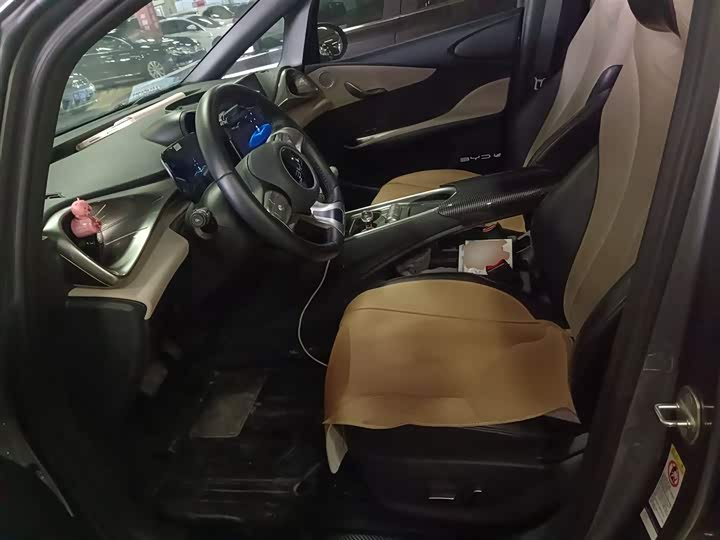 Фото 15 - BYD Dolphin