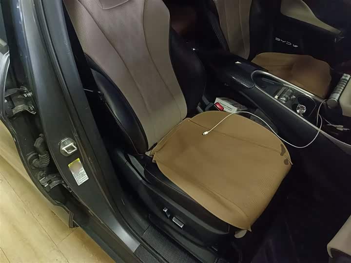 Фото 25 - BYD Dolphin