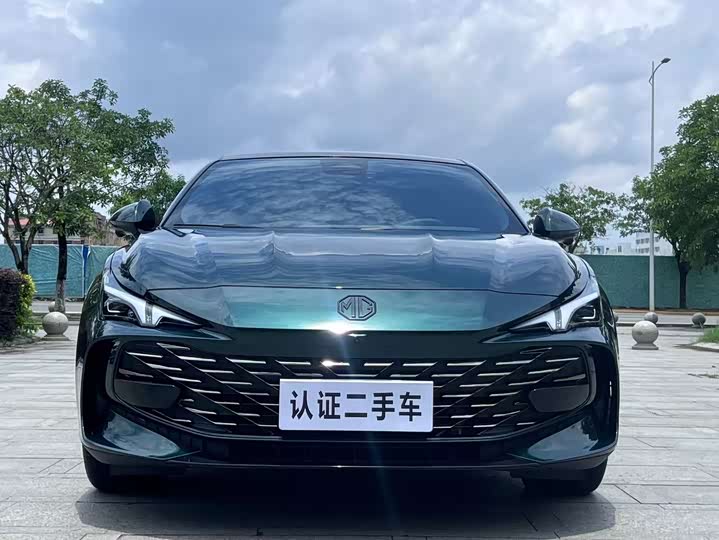 Фото 2 - MG Motor 7