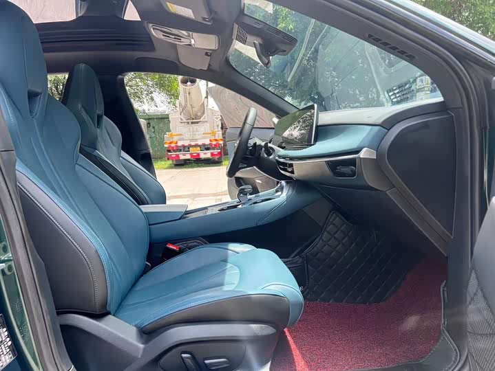 Фото 7 - MG Motor 7