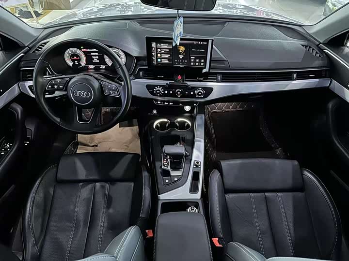 Фото 4 - Audi A4L