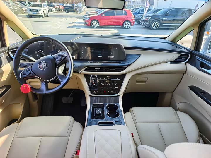 Фото 11 - Buick GL8 ES