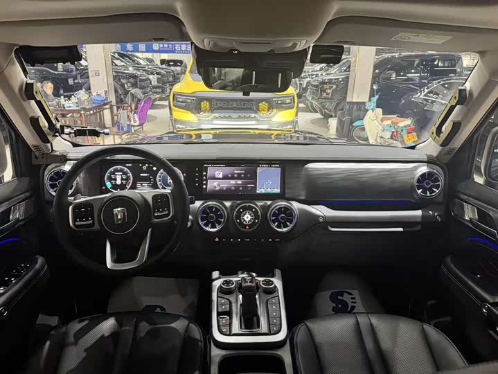 Фото 6 - Tank 300