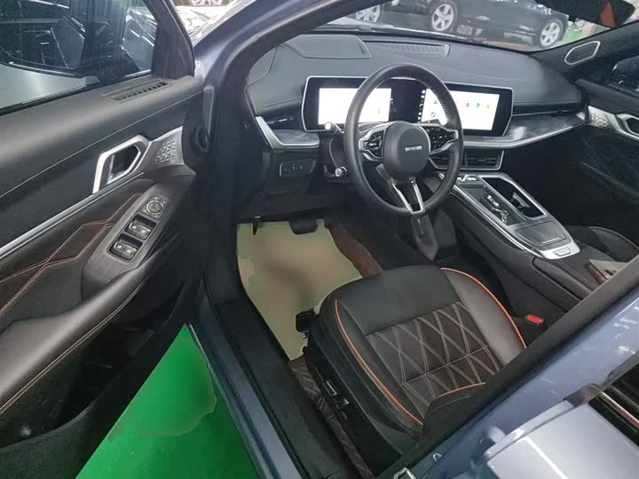 Фото 16 - Haval F7 (Monster)