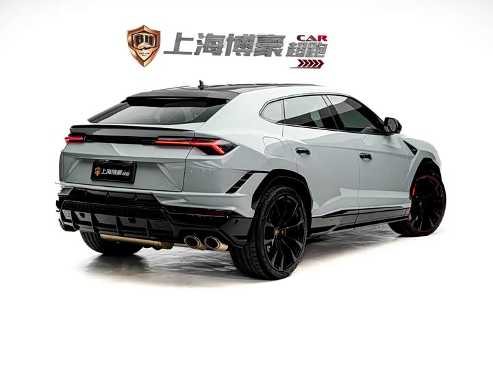 Фото 10 - Lamborghini Urus