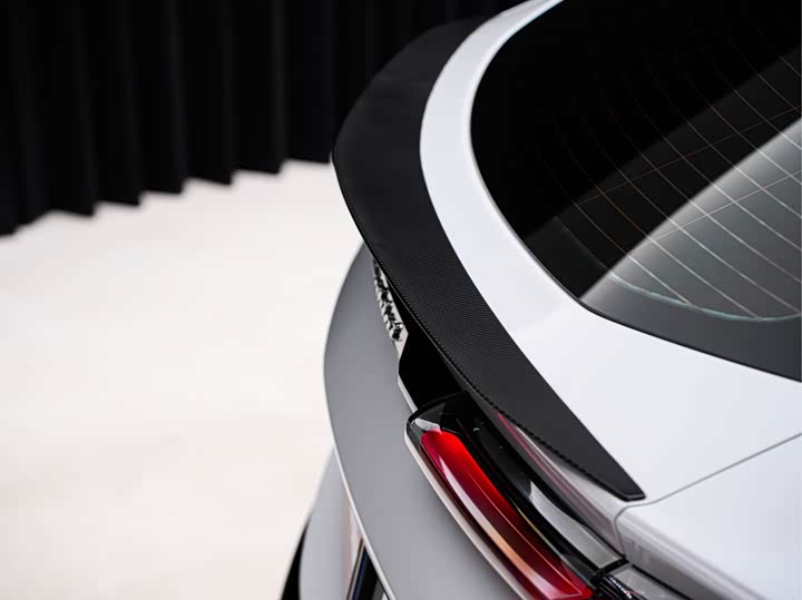 Фото 11 - Lamborghini Urus