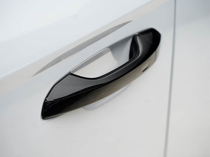 Фото 15 - Lamborghini Urus