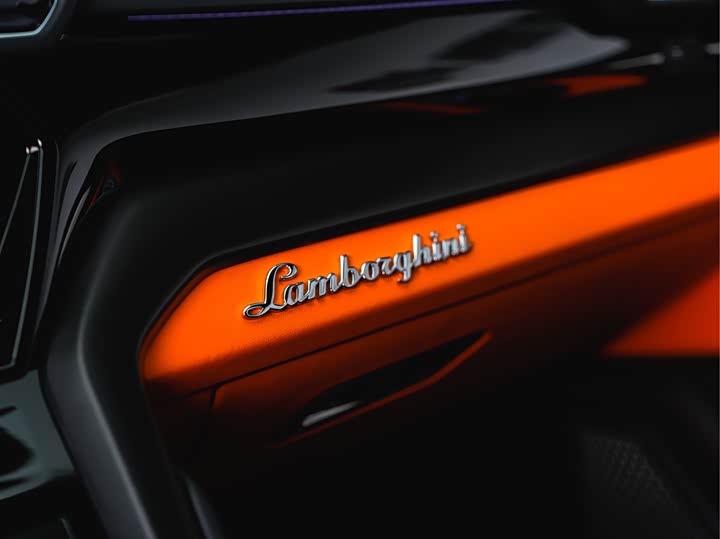 Фото 23 - Lamborghini Urus