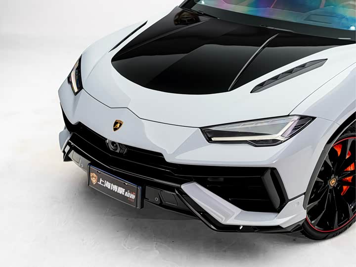 Фото 3 - Lamborghini Urus