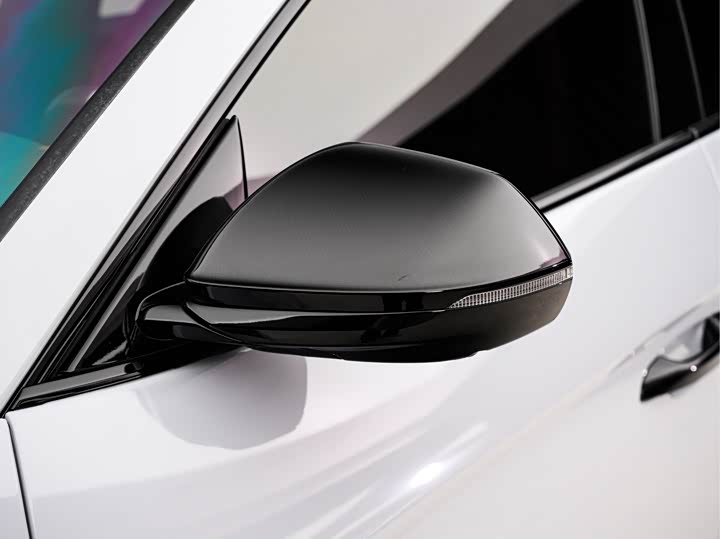 Фото 5 - Lamborghini Urus