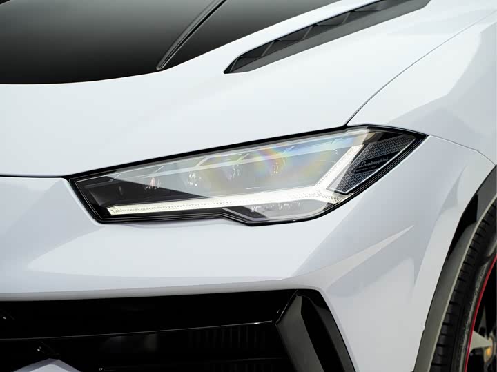 Фото 6 - Lamborghini Urus