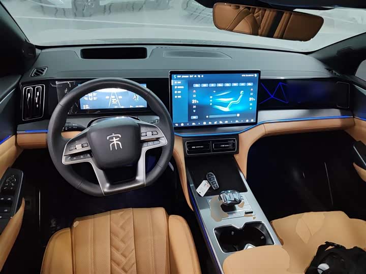 Фото 10 - BYD Song L DM-i Hybrid