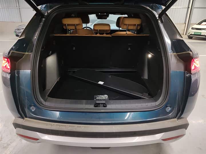 Фото 19 - BYD Song L DM-i Hybrid