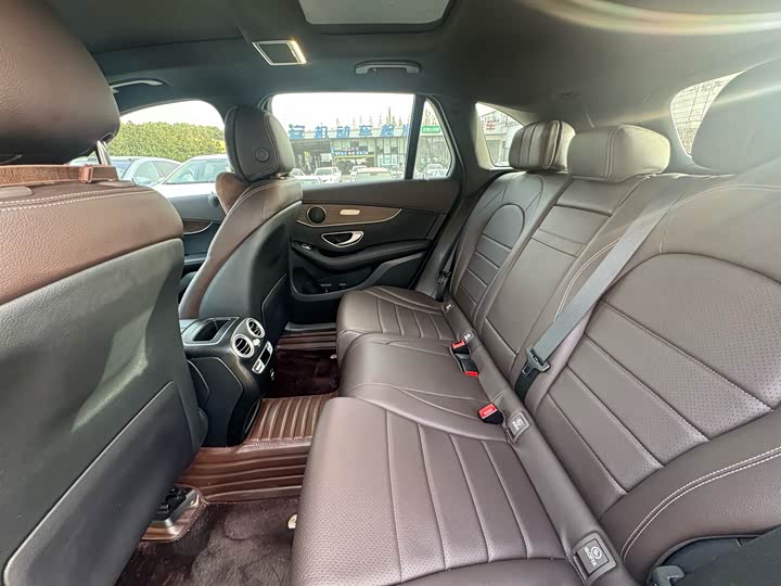 Фото 13 - Mercedes-Benz GLC-Class