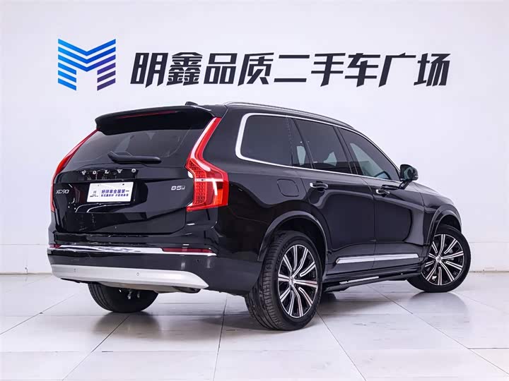 Фото 7 - Volvo XC90